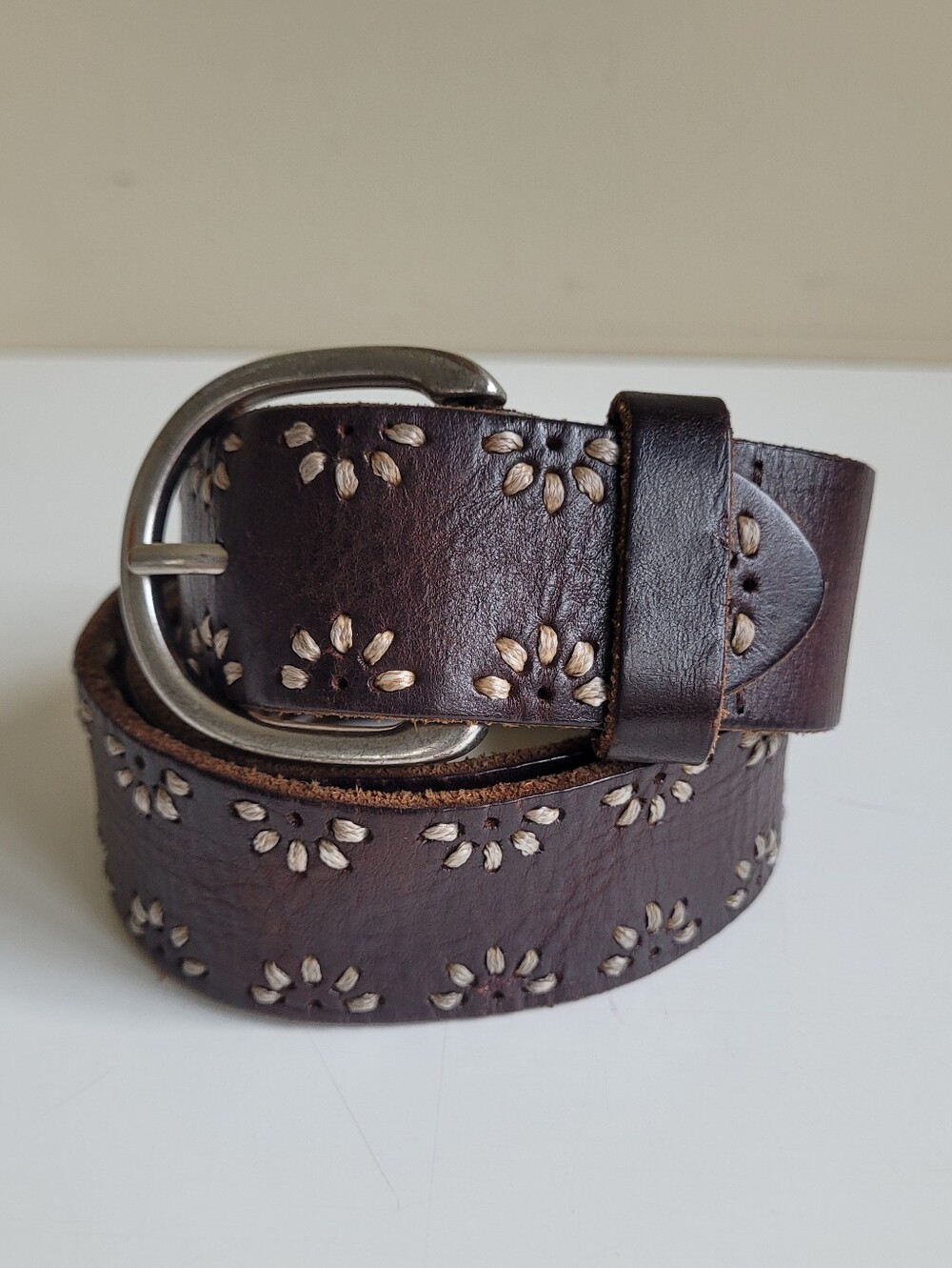 Brown Floral Tooled Embroidered Leather Women's Belt Small - Picture 2 of 5
